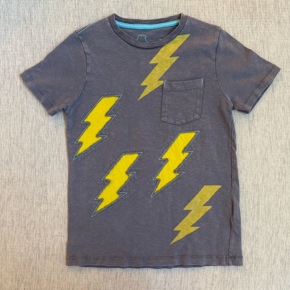 Mini boden boys lightning bolt reverse appliqué too 6-7y